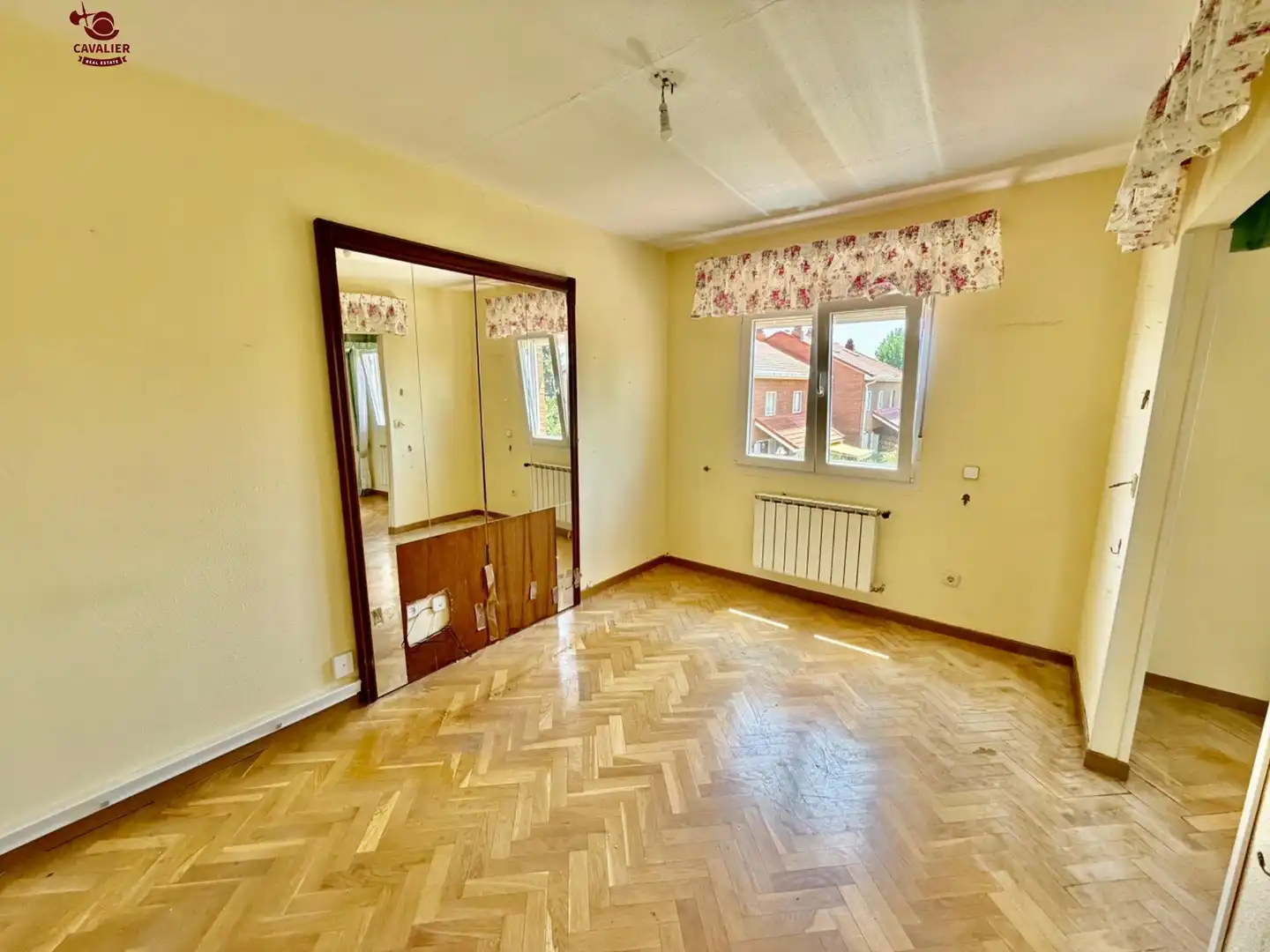 Dormitori de Casa adosada en venda en Guadarrama amb Calefacció, Jardí privat i Traster