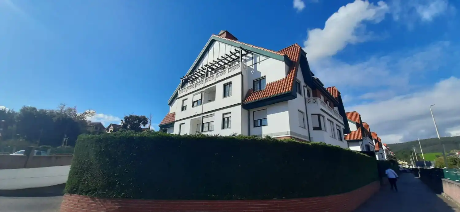 Vista exterior de Dúplex en venta en Bárcena de Cicero con Calefacción, Terraza y Trastero