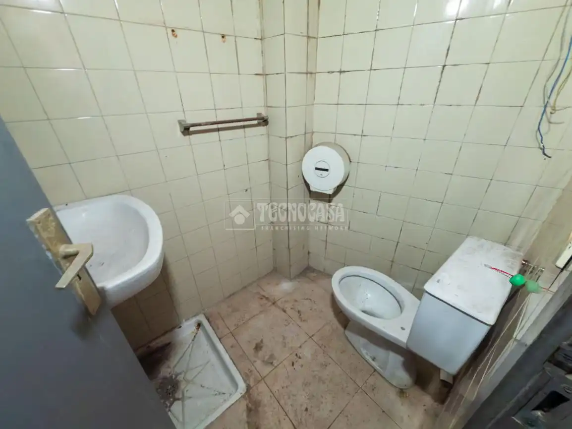 Baño de Piso en venta en Santa Úrsula con Balcón