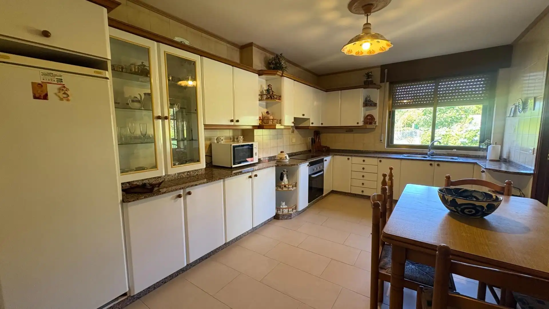Cuina de Casa o xalet en venda en Mugardos amb Calefacció