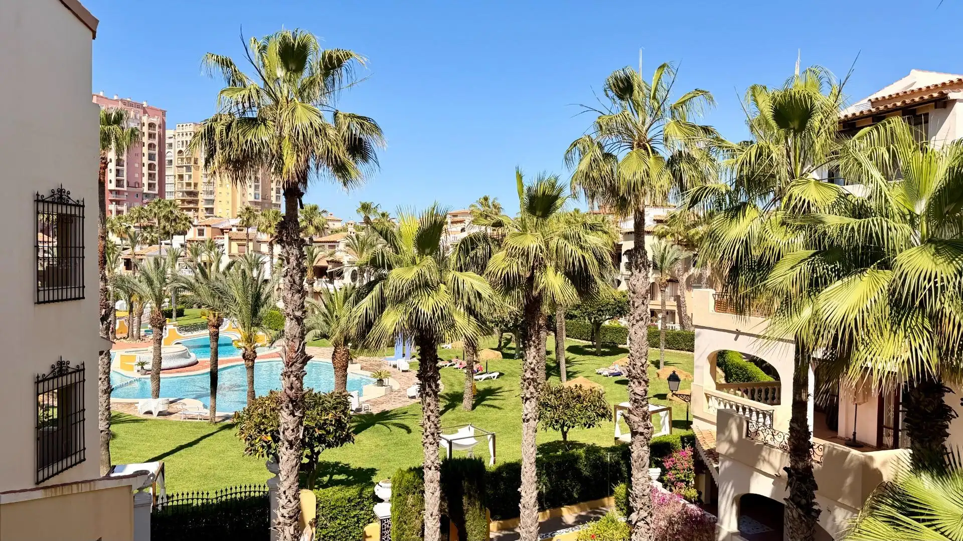 Jardín de Apartamento en venta en Torrevieja con Aire acondicionado, Terraza y Amueblado