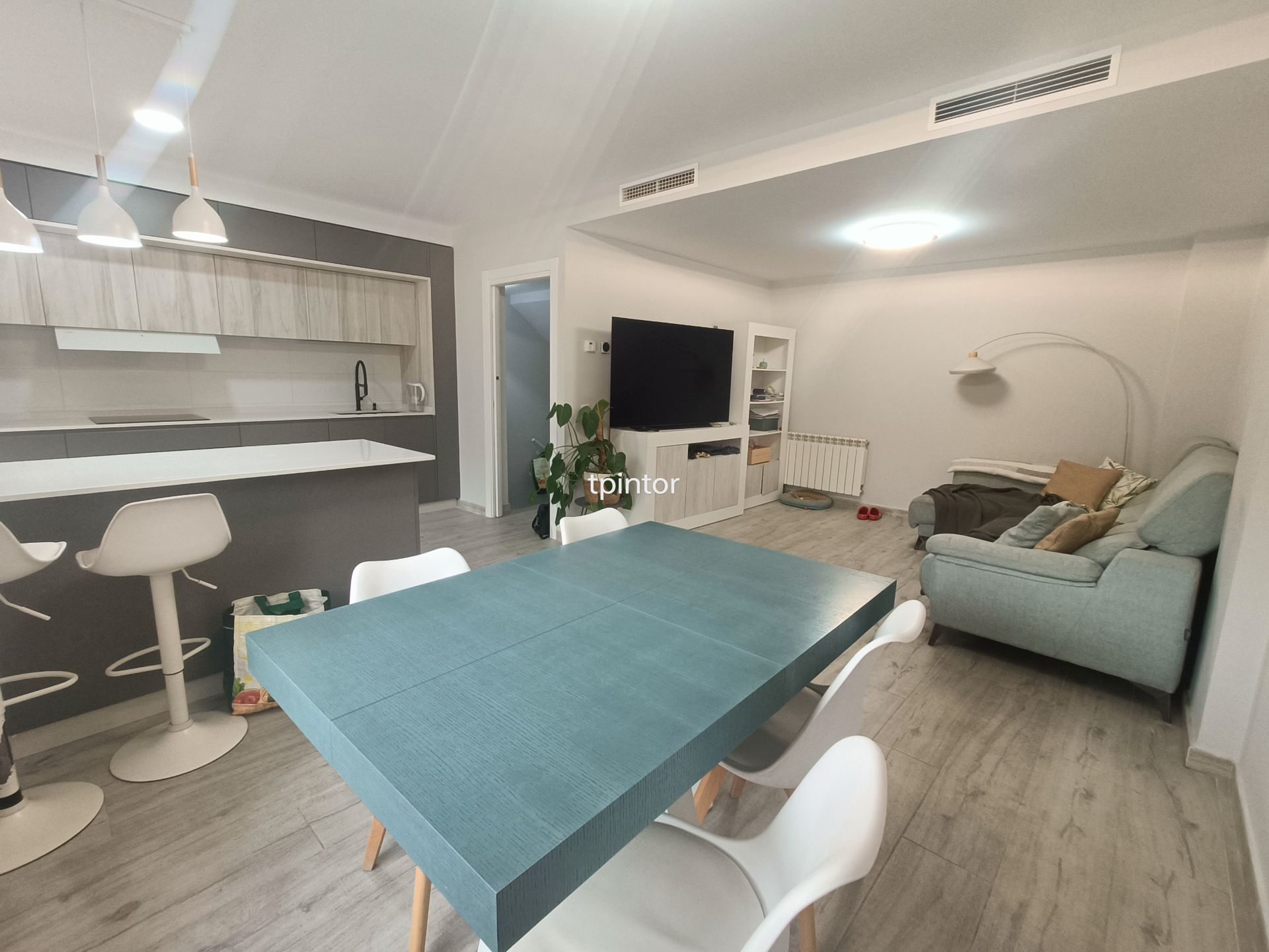 Dining room of Single-family semi-detached for sale in Cáceres Capital  with Air Conditioner, Heating and Private garden