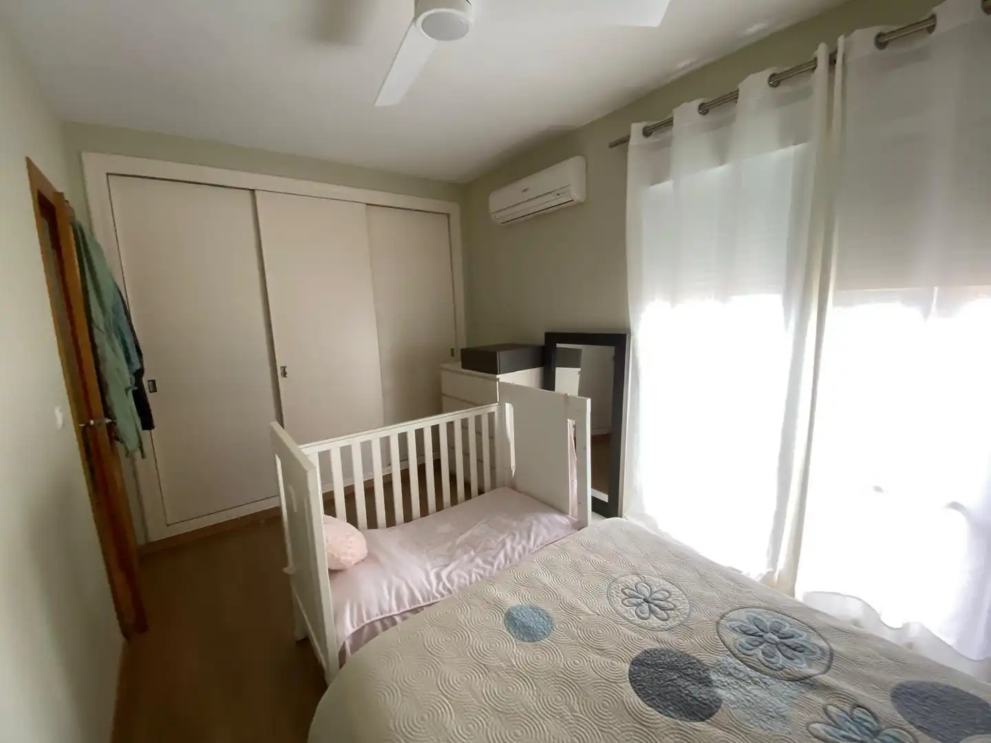 Dormitori de Casa o xalet en venda en Cartagena amb Aire condicionat i Jardí privat