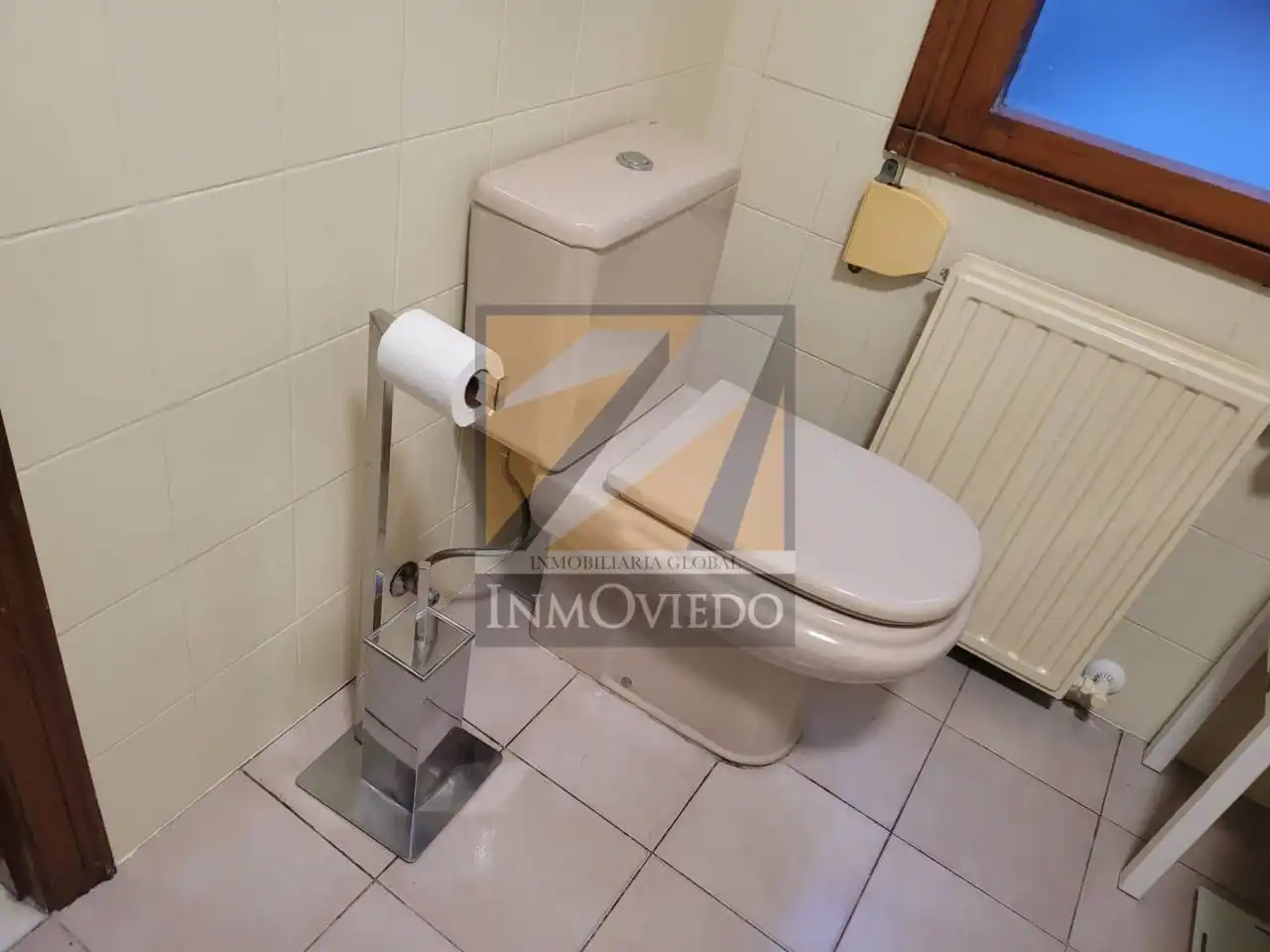 Badezimmer von Wohnung zur Miete in Oviedo  mit Heizung