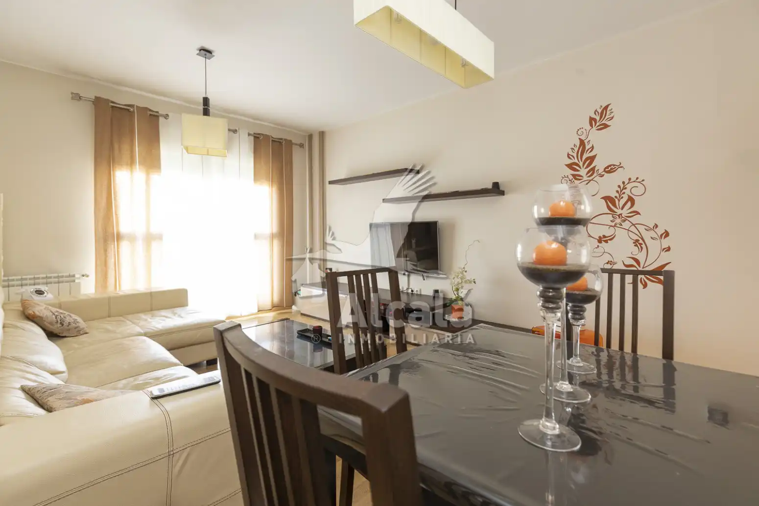 Wohnzimmer von Wohnung zum Verkauf in Alcalá de Henares mit Klimaanlage, Heizung und Privatgarten