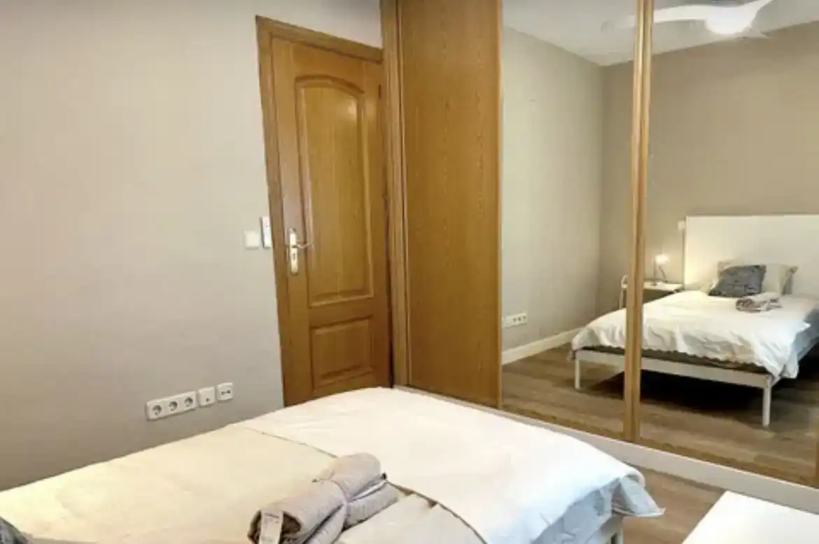 Dormitori de Pis per a compartir en Torrevieja amb Parquet, Traster i Moblat