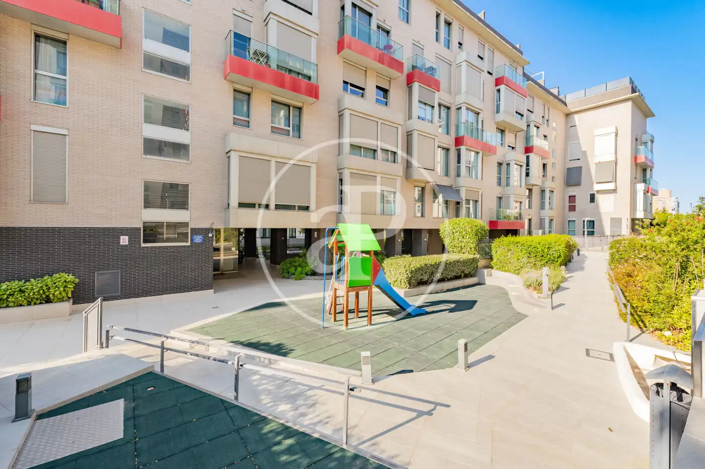 Piso con terraza en venta en C. de Buitrago del Lozoya, imagen 41