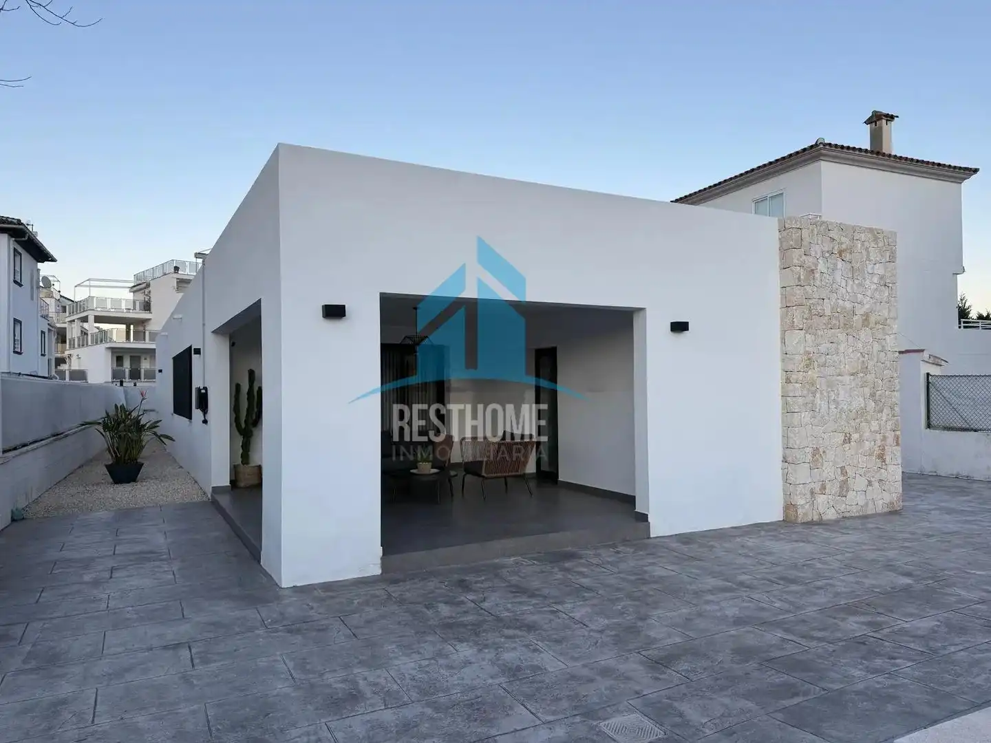 Exterior view of Houses for sale in Oliva  with Air Conditioner, Heating and Private garden