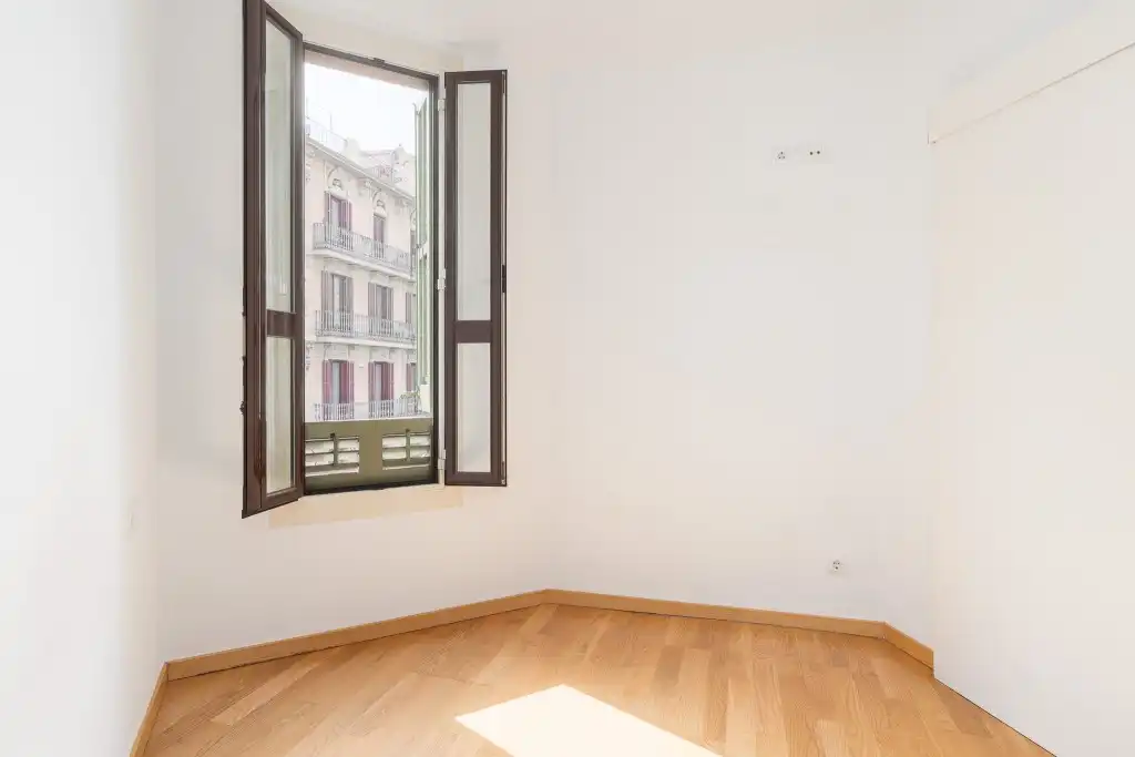 Dormitori de Apartament en venda en Barcelona amb Aire condicionat, Parquet i Balcó