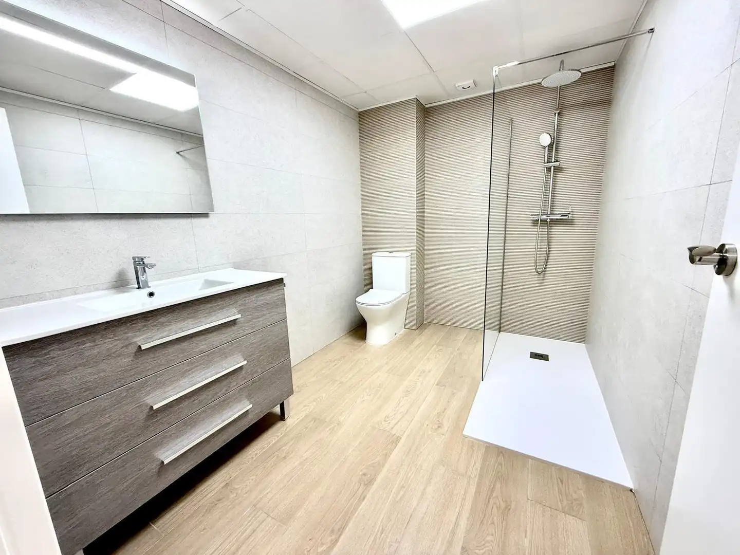 Piso en venta en Calle CONRADO DEL CAMPO, Sector V