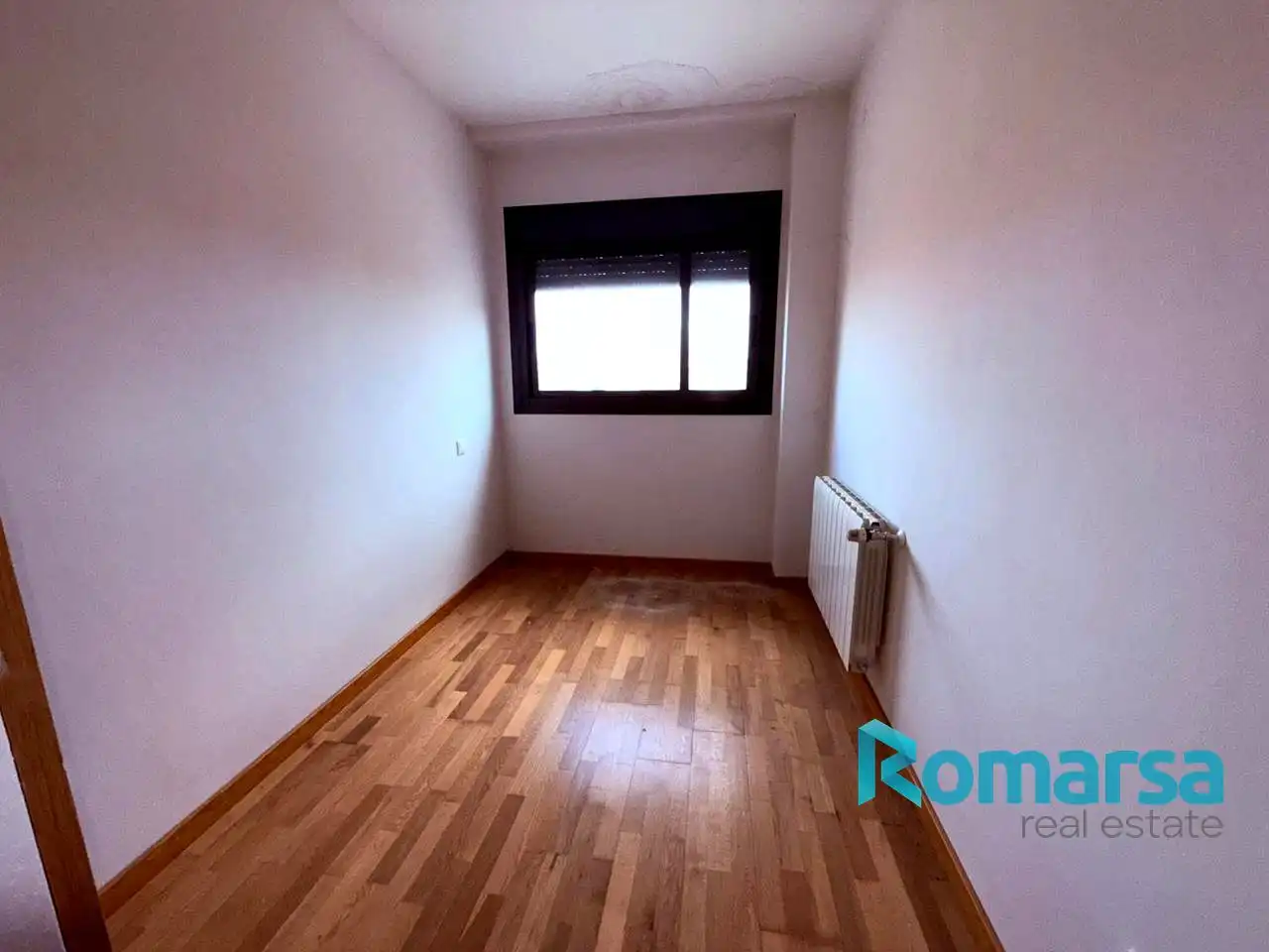 Habitación de Piso en venta en Ávila con Calefacción, Parquet y Trastero