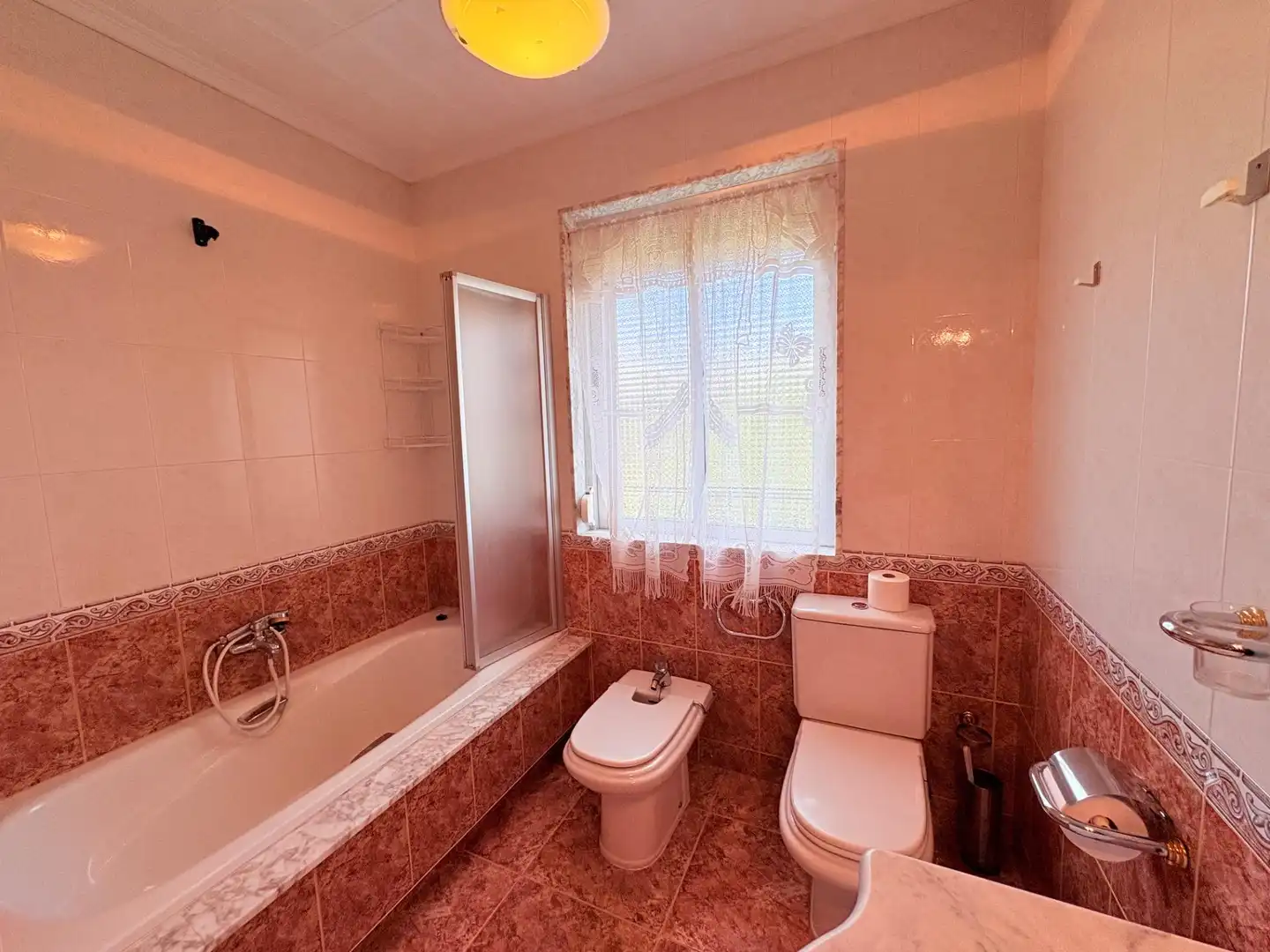 Baño de Casa o chalet en venta en Torre del Bierzo con Calefacción, Jardín privado y Trastero