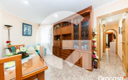 Dining room of Flat for sale in Cornellà de Llobregat  with Air Conditioner, Furnished and Oven