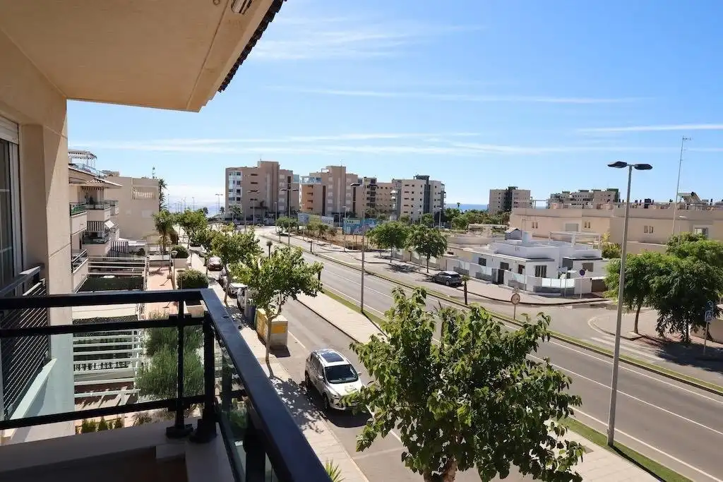 Vista exterior de Àtic en venda en Pilar de la Horadada amb Jardí privat, Terrassa i Balcó