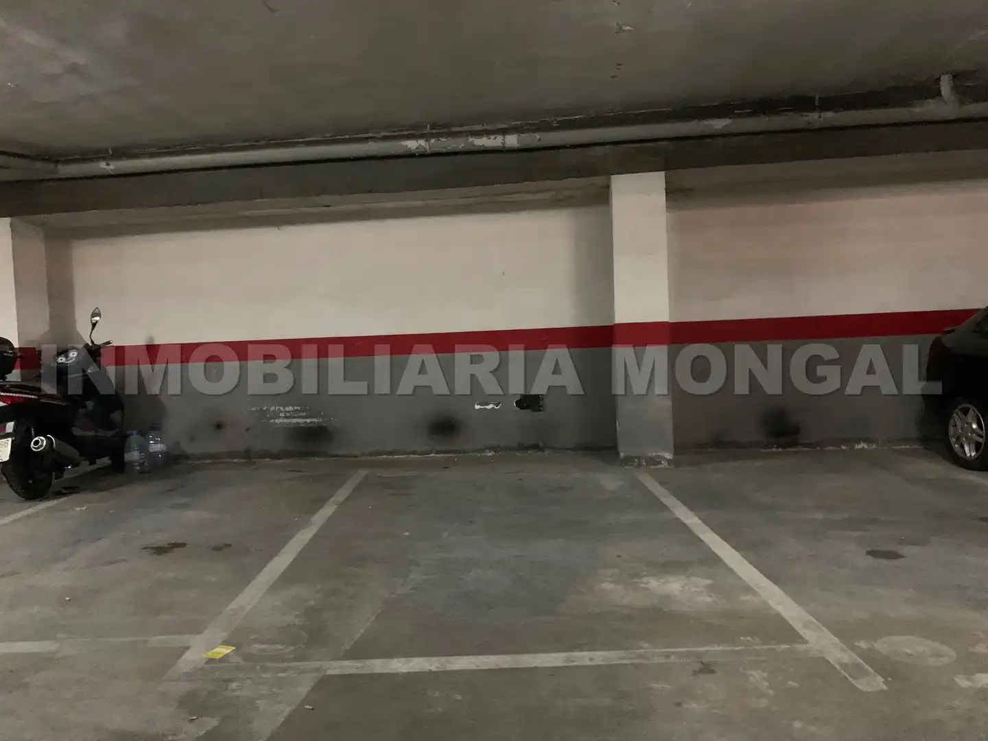 Einzelparkplatz zum Verkauf in Carrer Victòria 35