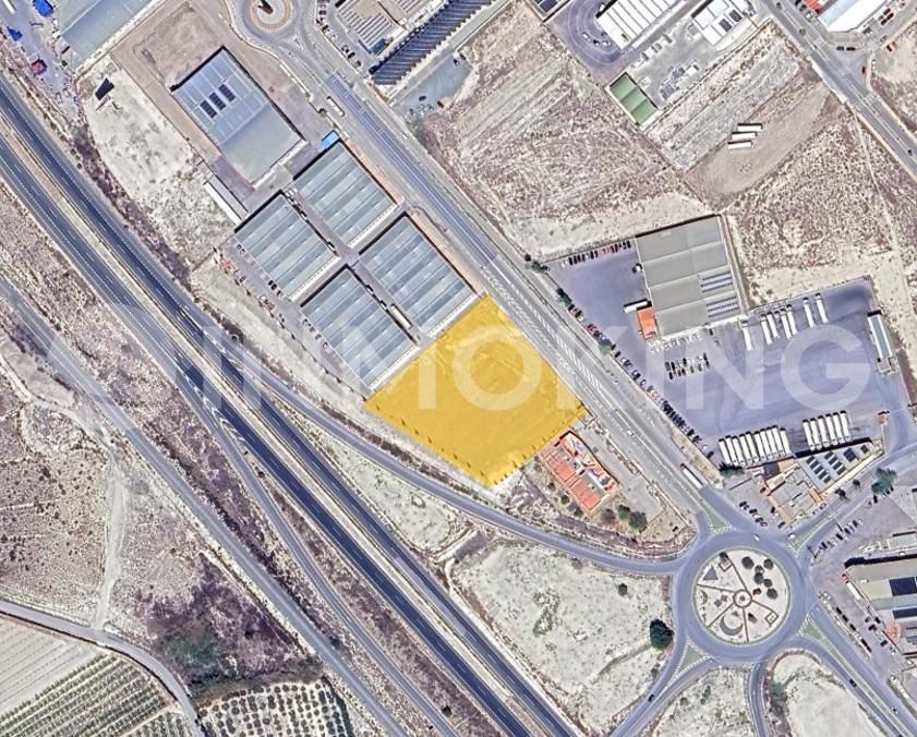 Terreny industrial de lloguer en Cieza