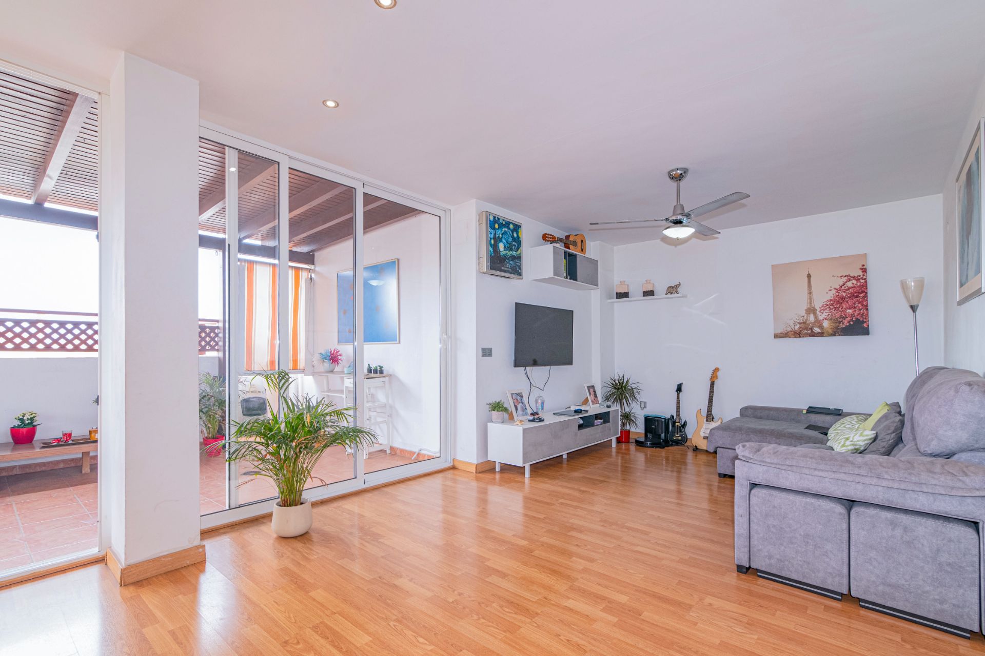 Living room of Attic for sale in Salobreña  with Air Conditioner, Terrace and Storage room