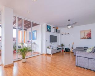 Wohnzimmer von Dachboden zum verkauf in Salobreña mit Klimaanlage, Terrasse und Abstellraum