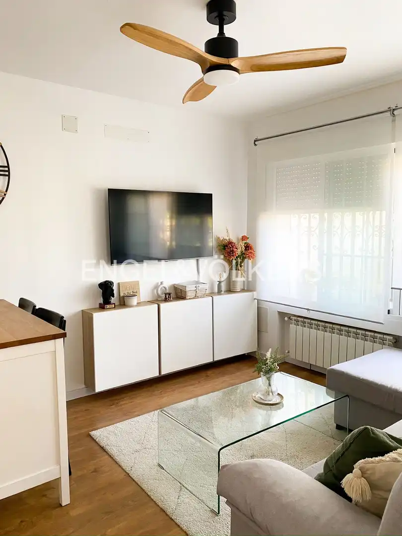 Wohnzimmer von Wohnung zur Miete in Villaviciosa de Odón mit Klimaanlage, Heizung und Privatgarten