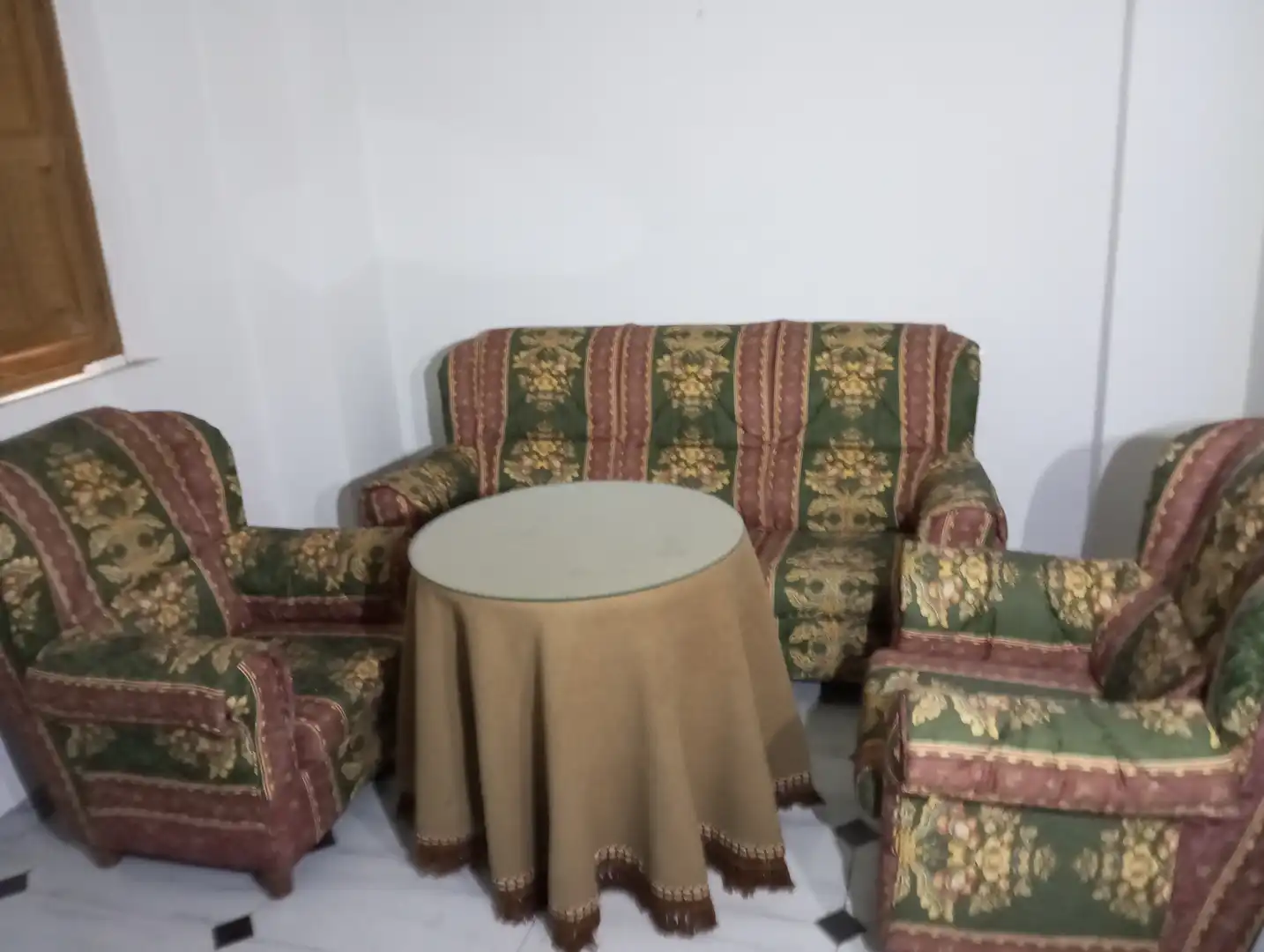 Sala de estar de Edificio en venta en Baza