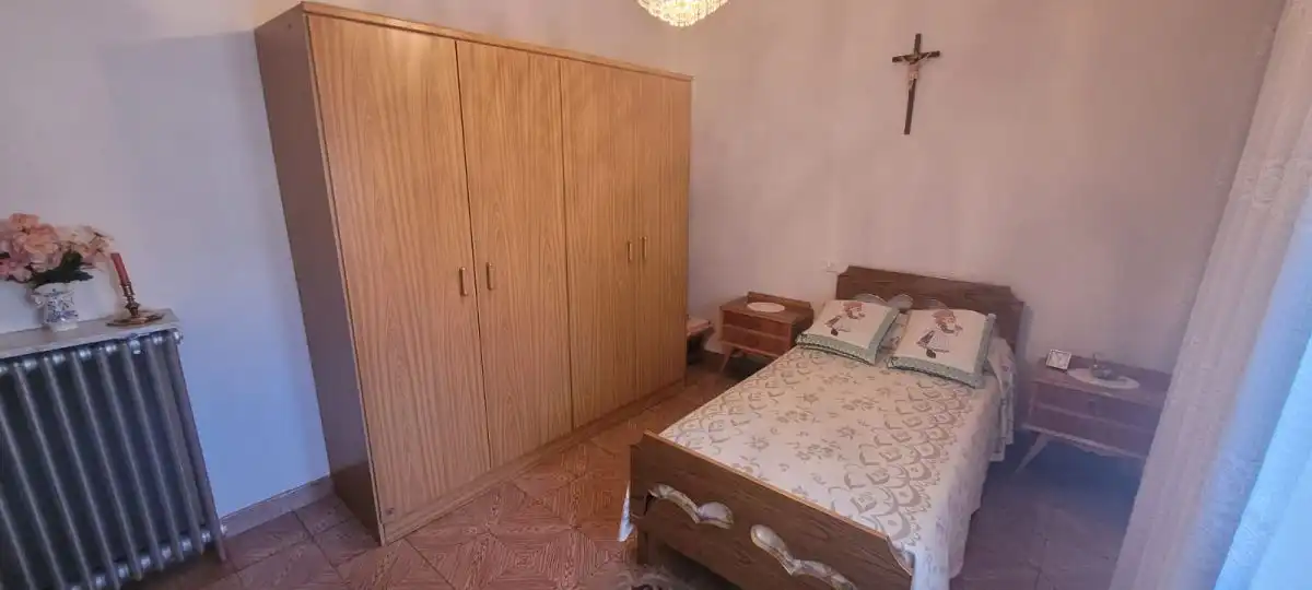 Dormitori de Casa o xalet en venda en Segovia amb Calefacció, Terrassa i Moblat