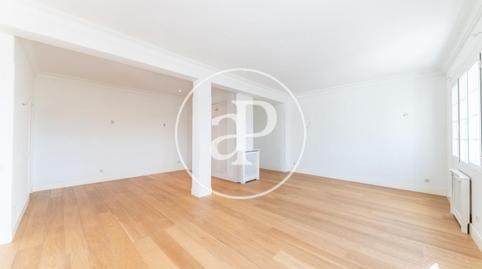 Foto 2 de Pis de lloguer a C. de Rafael Salgado, Hispanoamérica - Bernabéu,  Madrid Capital