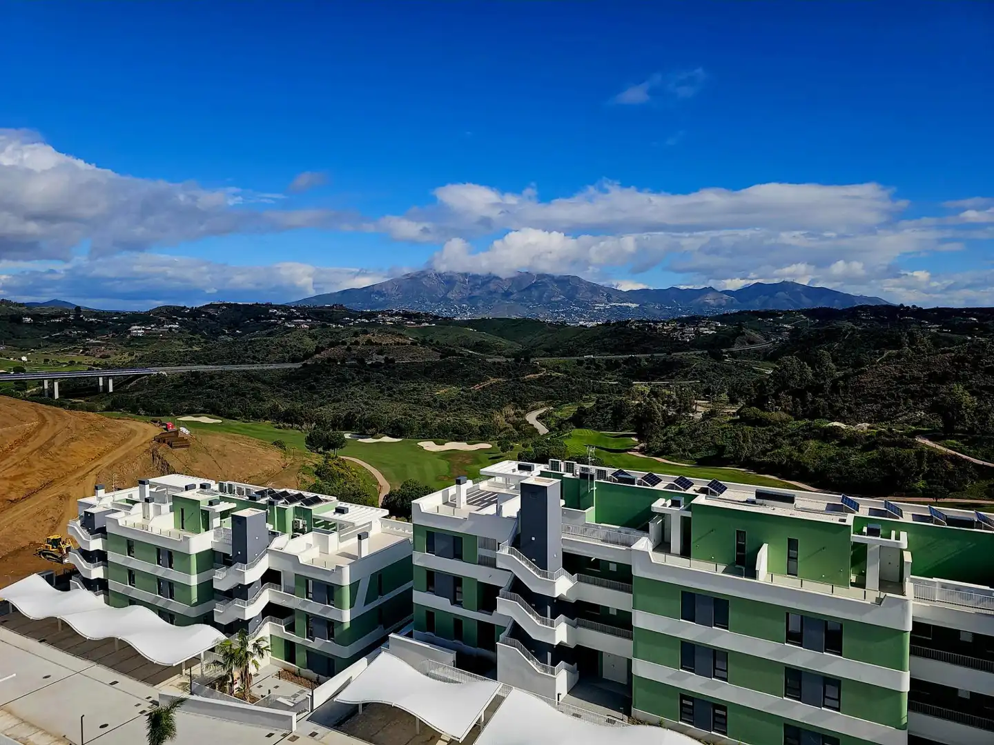 Apartment with pool for sale in Riviera del Sol, imagen 2