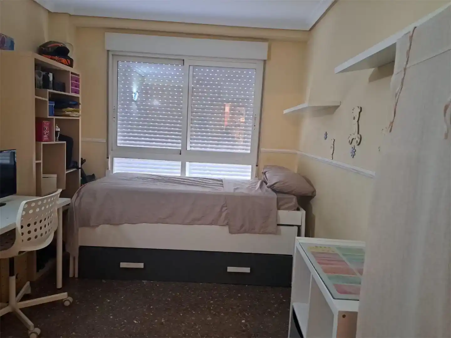 Bedroom of Attic for sale in Aldaia  with Air Conditioner and Balcony