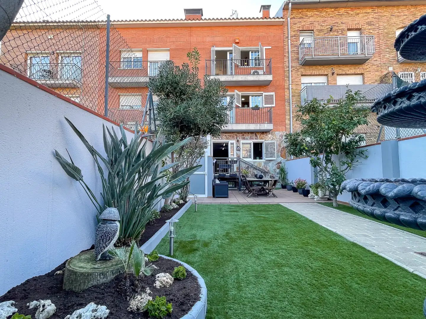 Terraza de Casa adosada en venta en Mataró con Aire acondicionado, Calefacción y Jardín privado