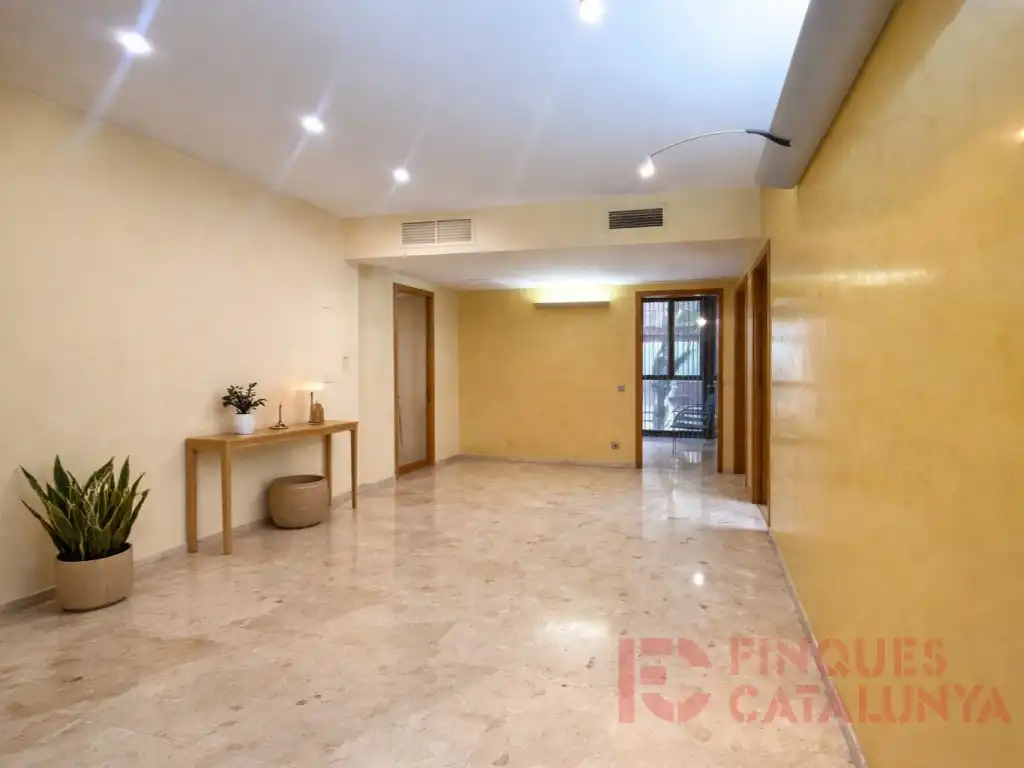 Flat for sale in Girona Capital