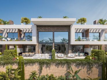 Casa con piscina en venta en Río Real - Los Monteros
