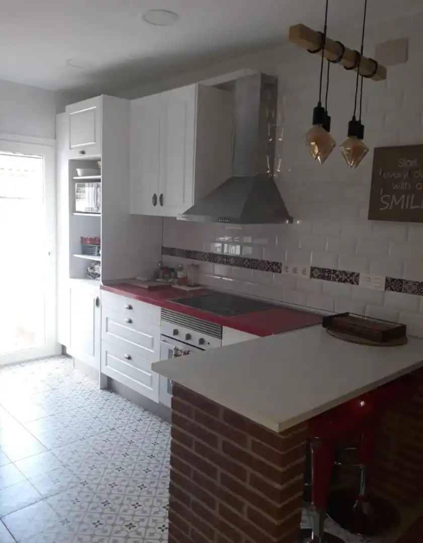 Cuina de Casa adosada en venda en Esparreguera amb Aire condicionat, Calefacció i Terrassa