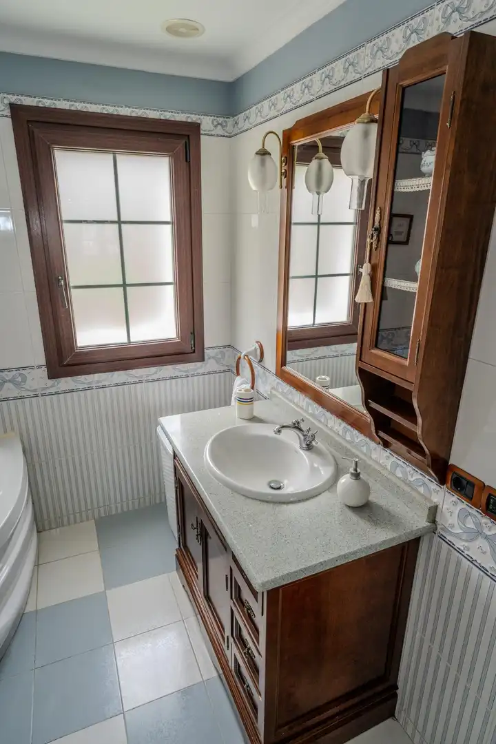 Baño de Casa o chalet en venta en Vega de San Mateo con Aire acondicionado, Calefacción y Jardín privado
