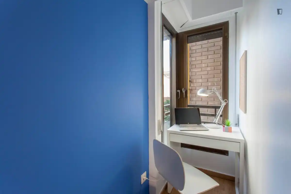 Terraza de Apartamento para compartir en Valencia con Aire acondicionado, Amueblado y Horno