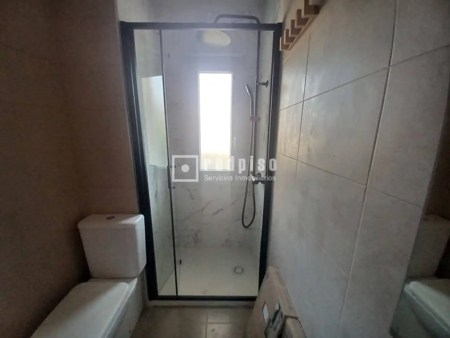Bathroom of Flat for rent in Madrid  with Air Conditioner, Heating and Terrace