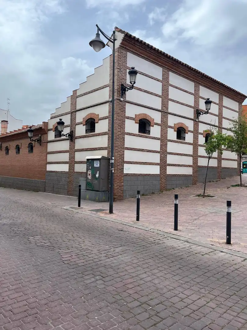 Vista exterior de Pis en venda en Alcobendas amb Calefacció i Terrassa
