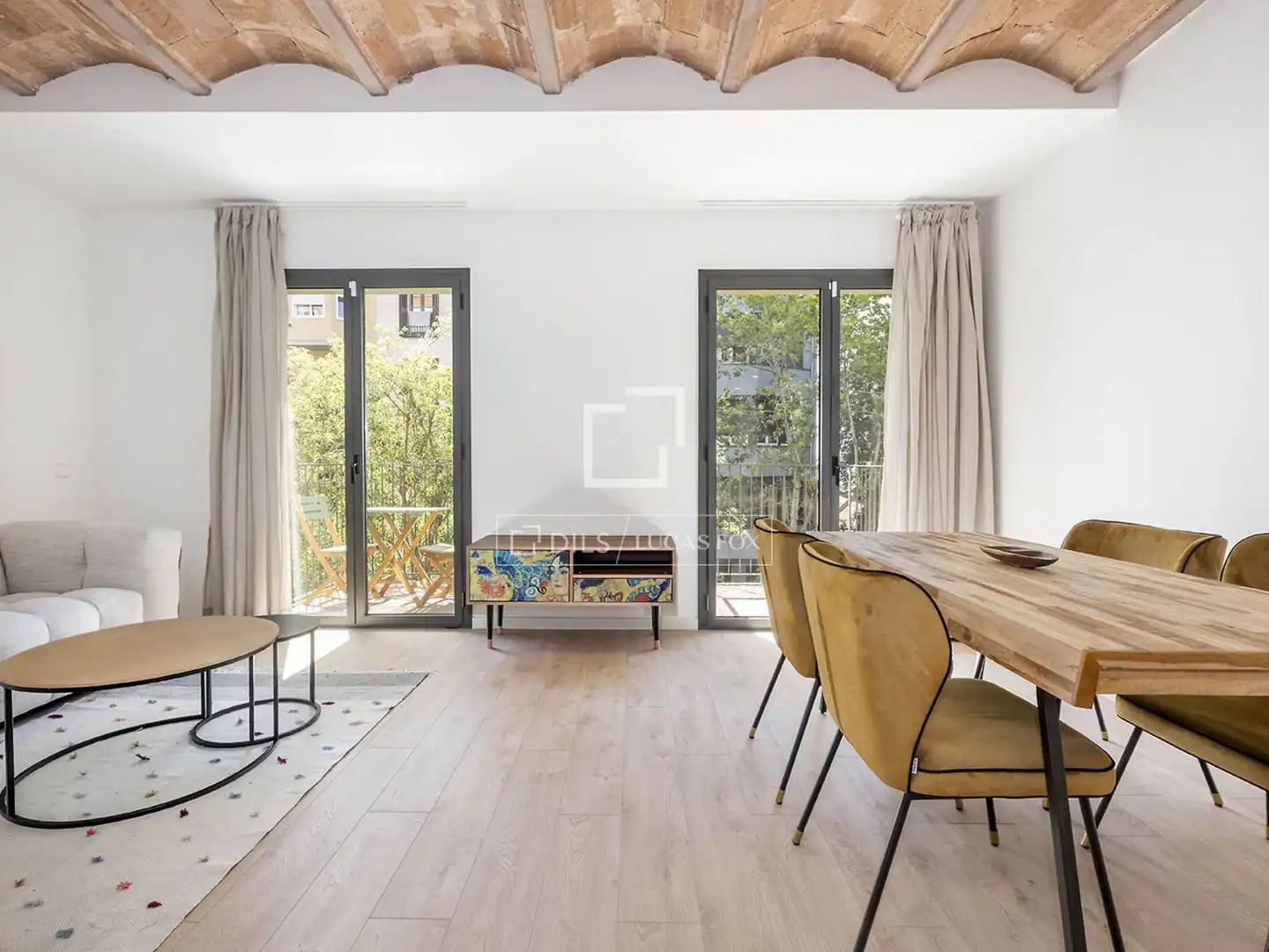 Sala de estar de Piso de alquiler en Barcelona con Aire acondicionado, Parquet y Terraza