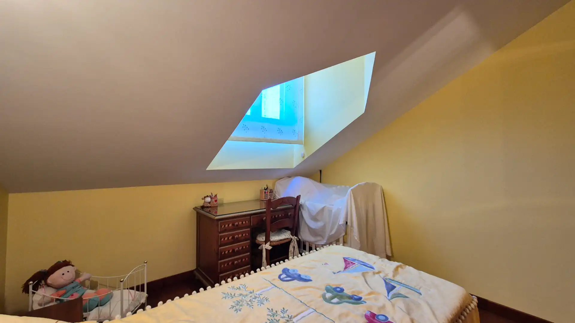 Bedroom of Duplexes for sale in Palencia  with Heating, Parquet flooring and Storage room