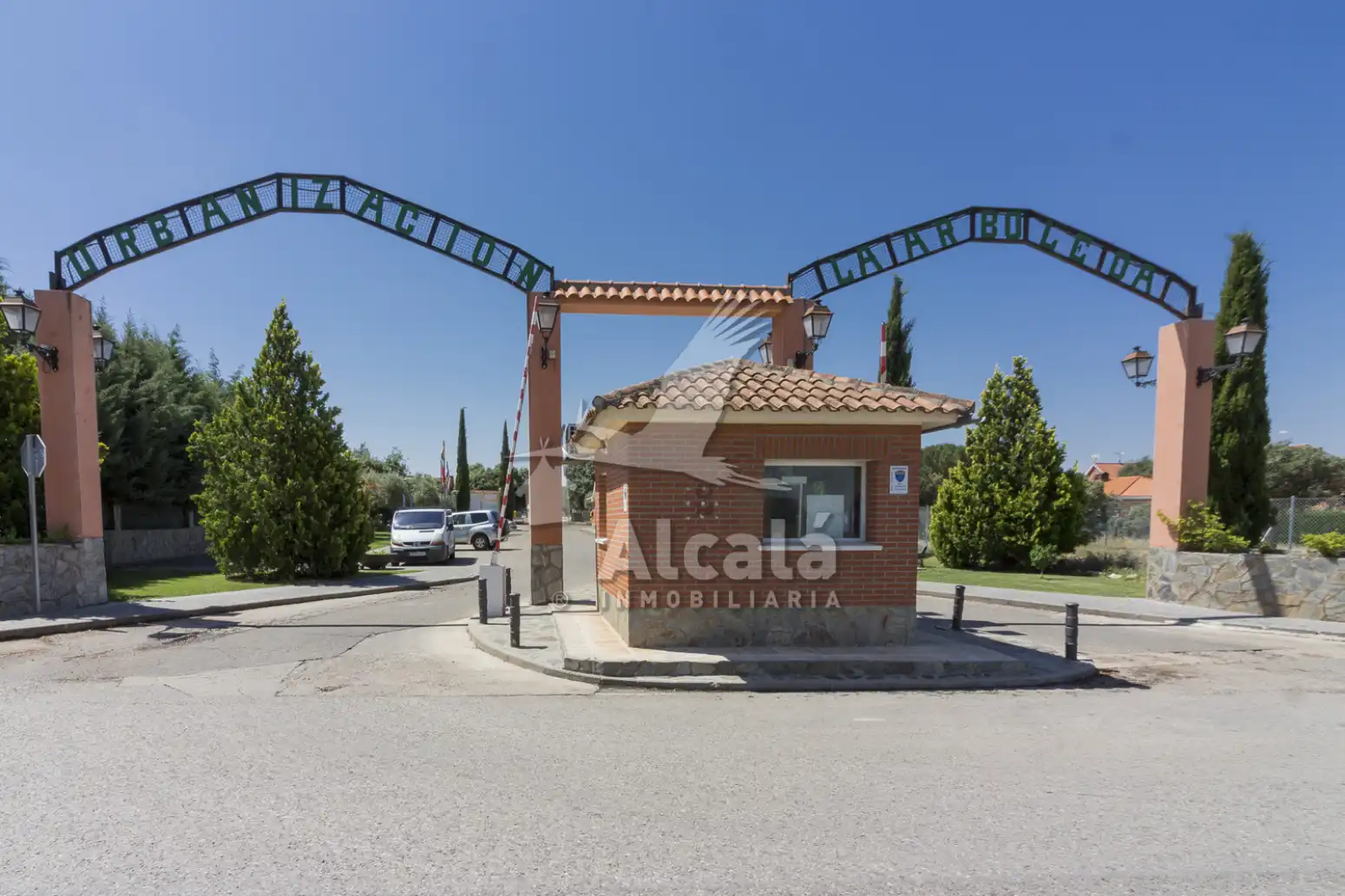Vista exterior de Casa o chalet en venta en Pioz con Calefacción