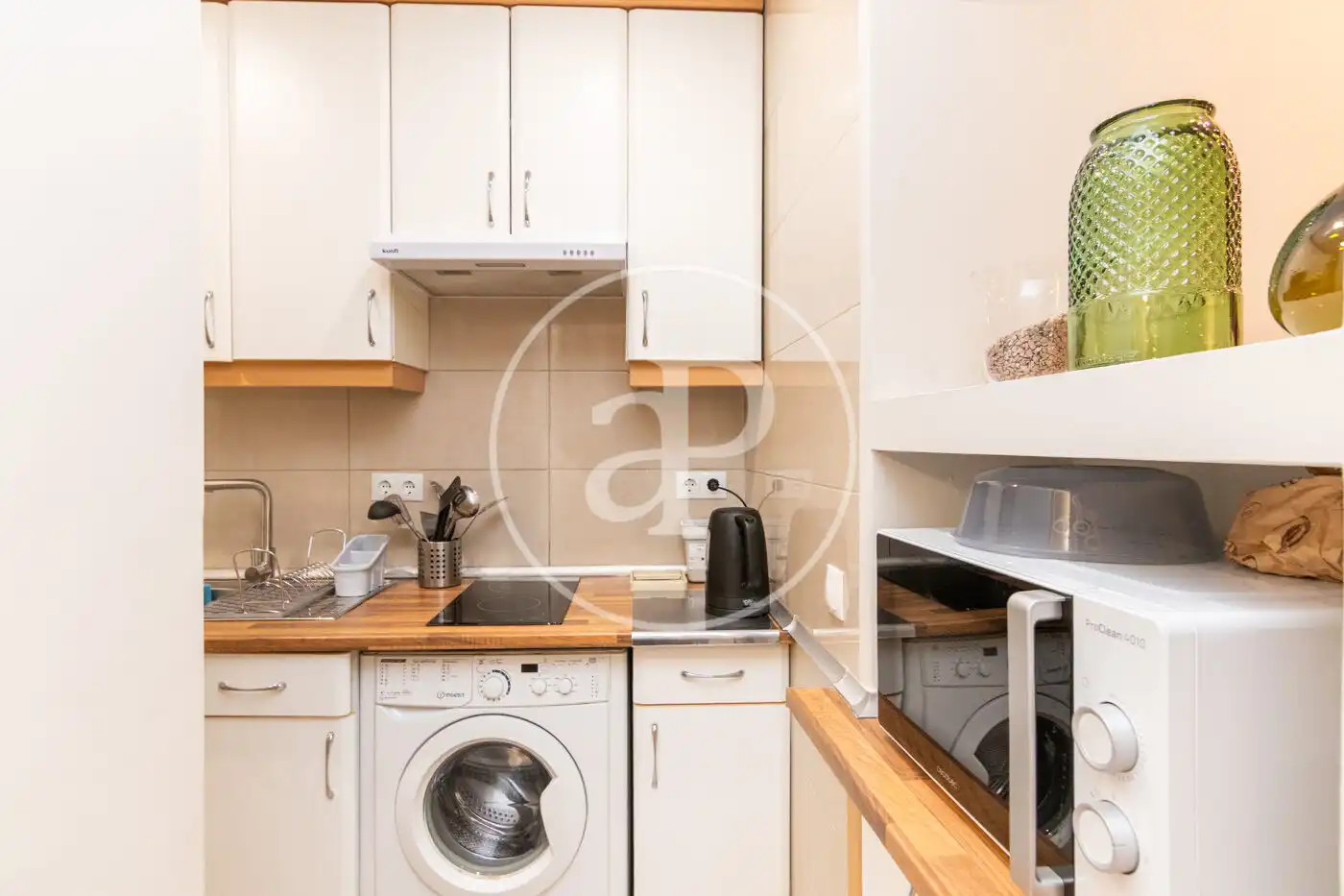 Kitchen of Flat for rent in Madrid  with Air Conditioner, Heating and Furnished
