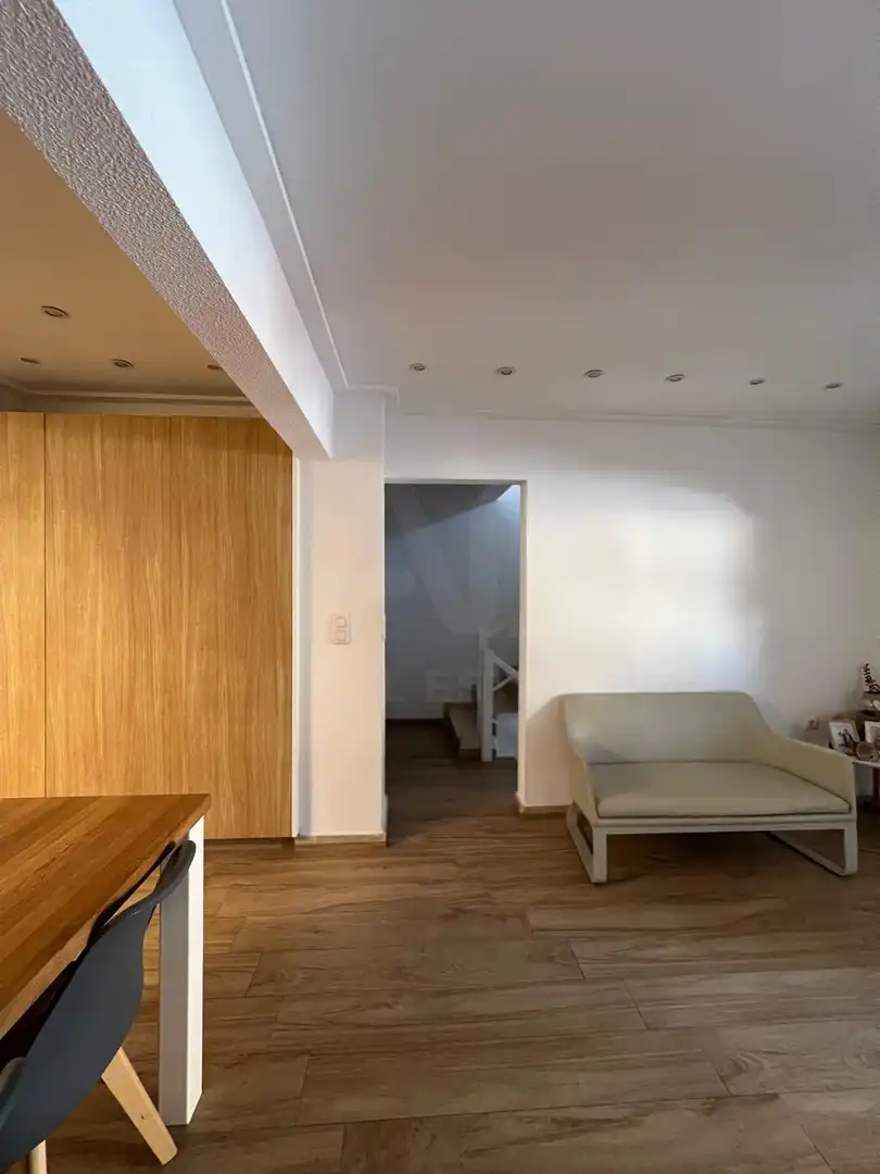 Casa amb piscina en venda a Avenida de Polonia 296, imagen 4