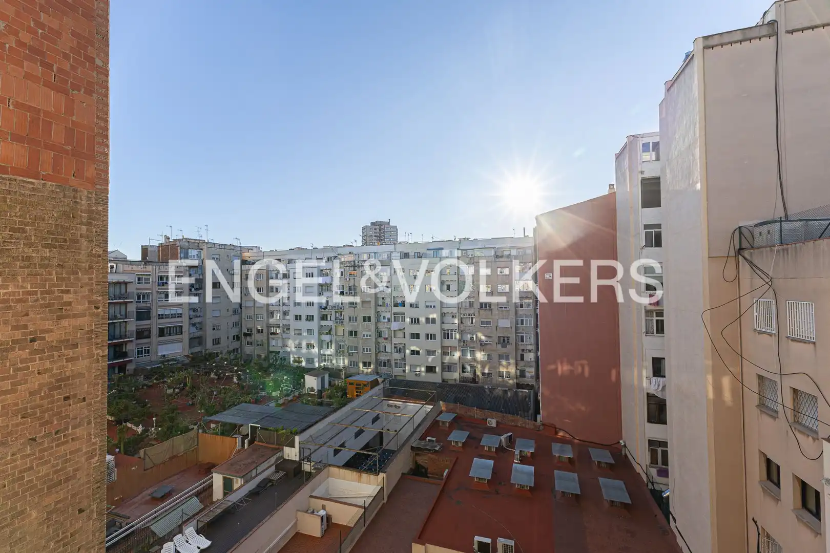 Vista exterior de Piso en venta en Eixample