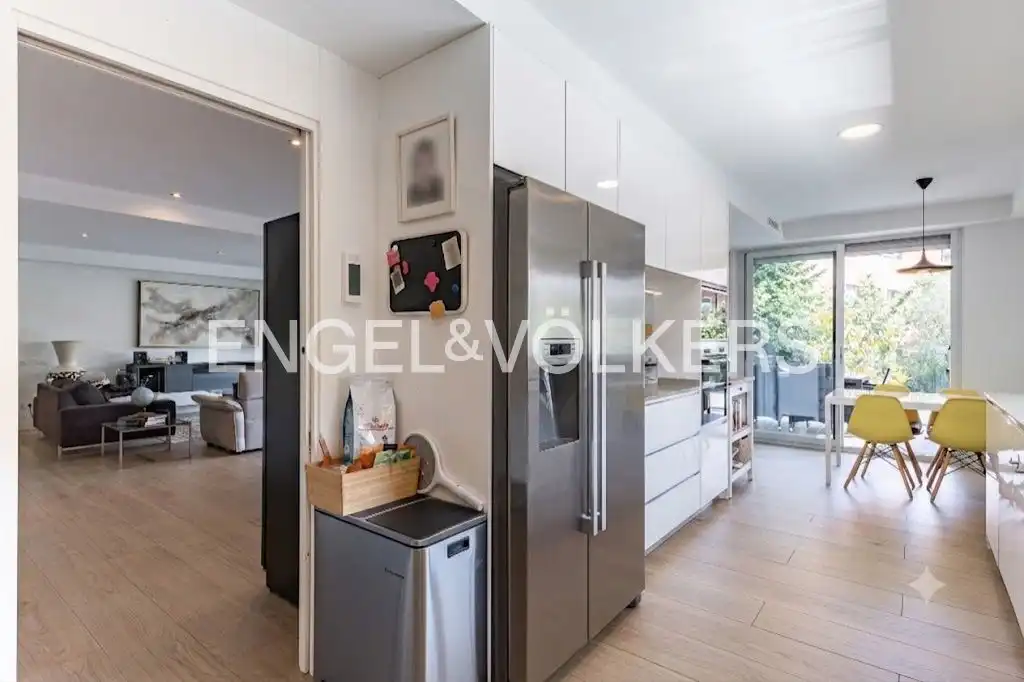 Flat with pool for sale in Carrer Maria Benlliure, imagen 21