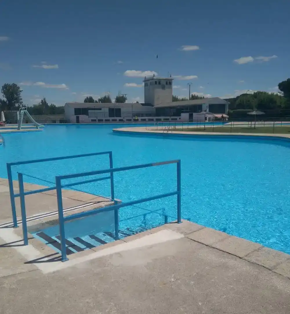 Piscina de Pis en venda en Maello amb Piscina