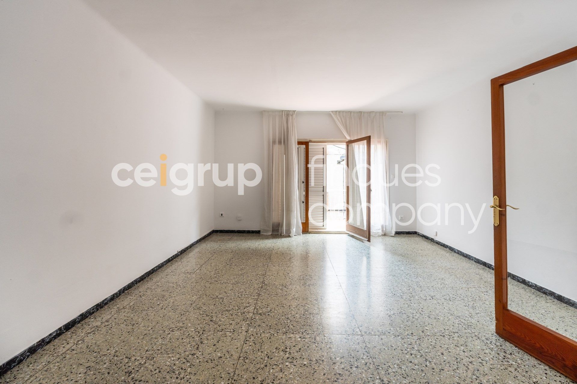 House or chalet for sale in Centre