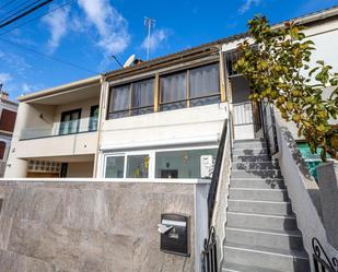 Vista exterior de Casa o xalet en venda en Torrevieja amb Terrassa i Moblat