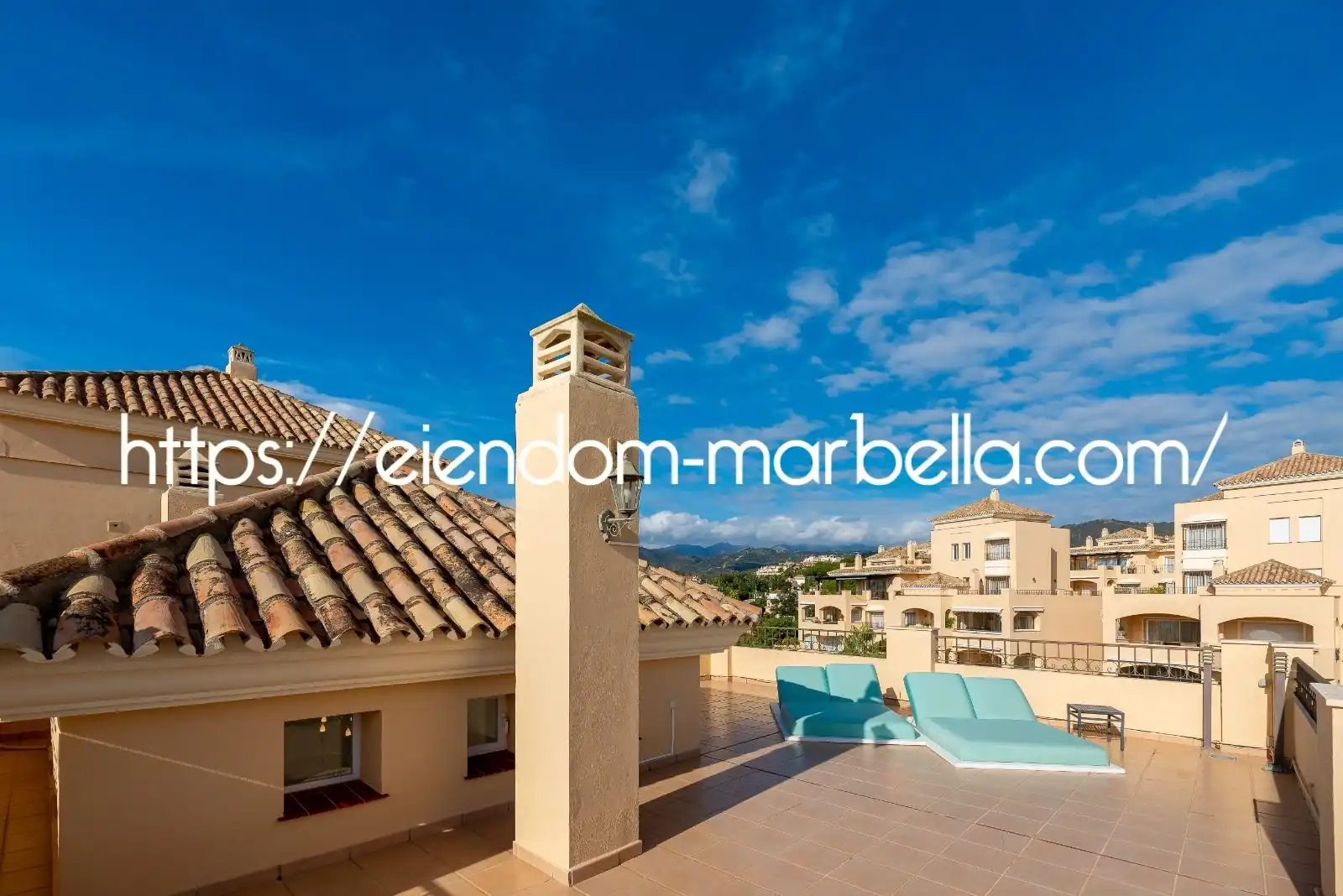 Vista exterior de Apartamento en venta en Marbella con Aire acondicionado, Calefacción y Terraza