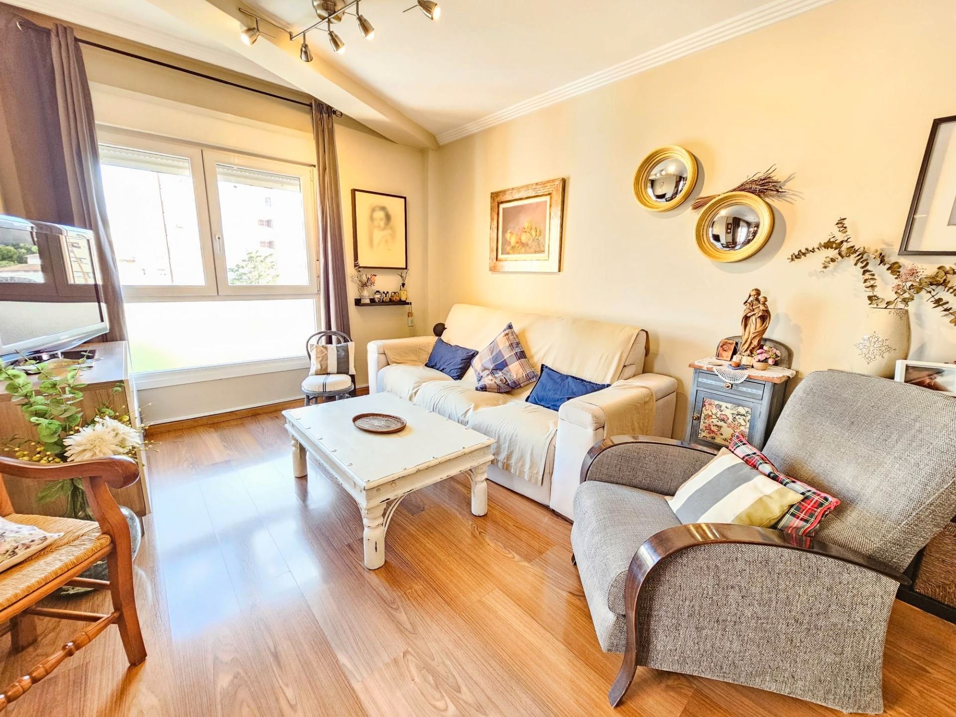 Living room of Flat for sale in  Jaén Capital  with Air Conditioner, Heating and Balcony
