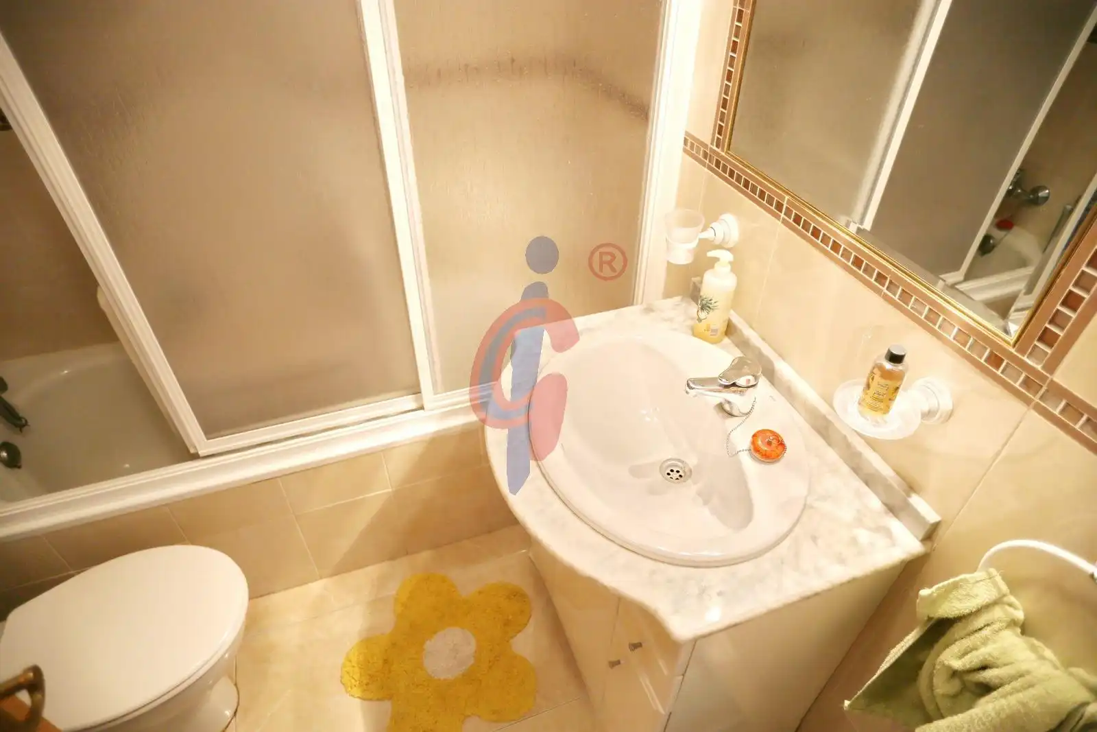 Baño de Piso en venta en Guardamar del Segura con Aire acondicionado, Calefacción y Terraza