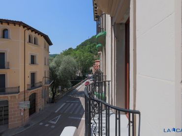 Appartamento con balcone in vendita a Ripoll